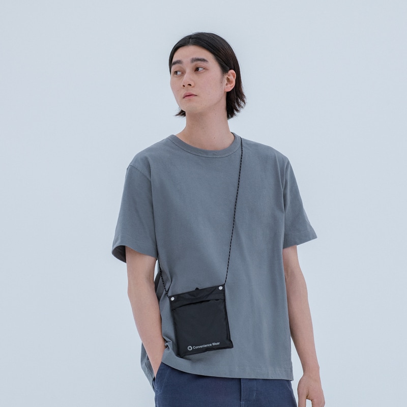 付属のサコッシュ