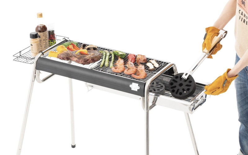 火床を左右に引き出せる