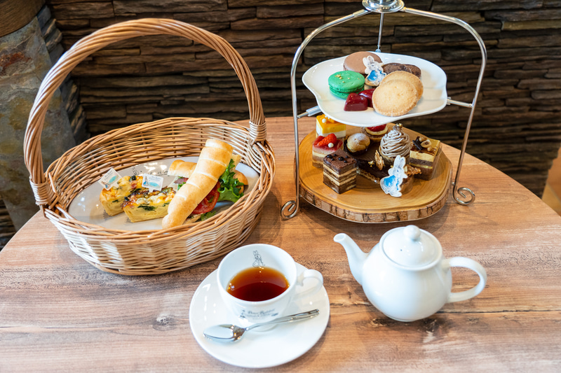 数量限定のアフタヌーンティーセット（3800円、※注文は2名～）