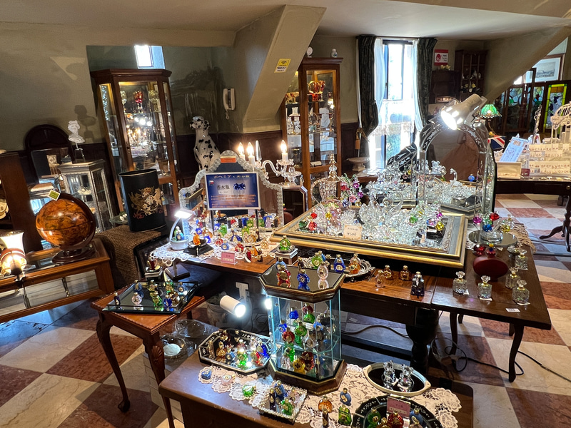 ヨーロッパ雑貨、アンティークを扱うギャラリーショップ