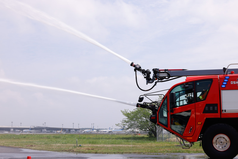 最後に参加者も加わり、「放水開始！」の号令をかけてもらっての放水