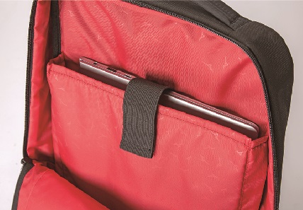 PC専用ポケットを装備