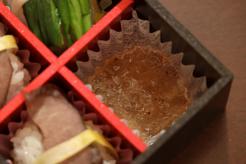 瀬戸内レモンのジュレでさっぱりといただきます