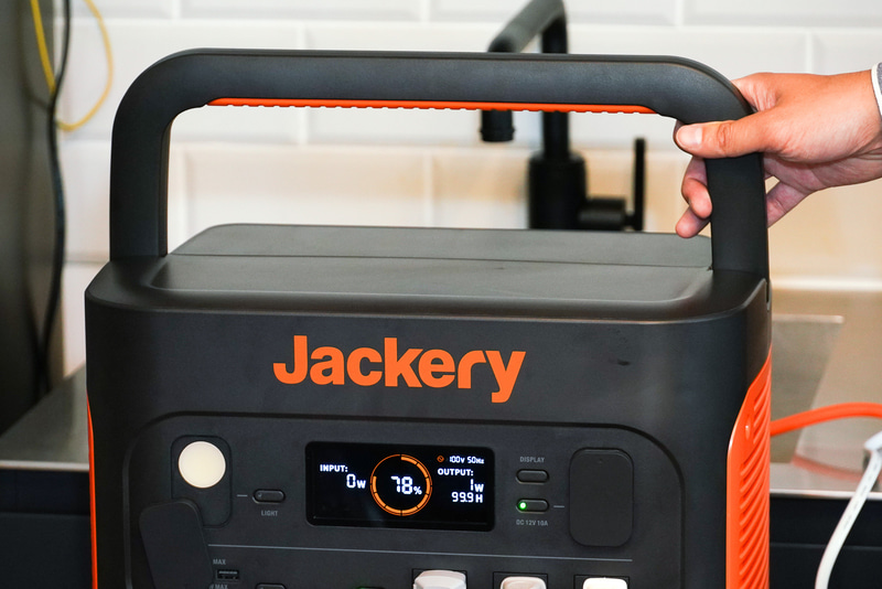 収納式ハンドルのデザインを改良