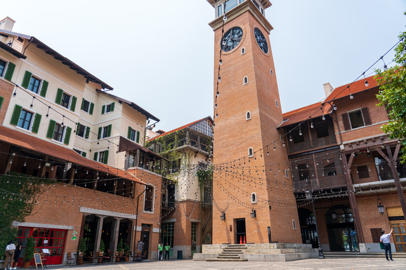 ニマンヘミン通り沿いのおしゃれモール「ワン・ニマン(One Nimman)」