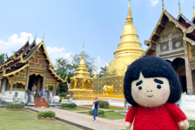 ランナー王朝5代目の王が父の遺骨を埋葬するために建てた寺院