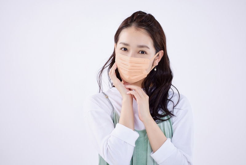 ピンクベージュ