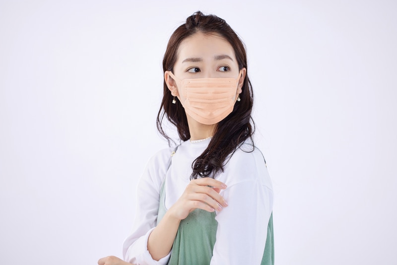 ピンクベージュ