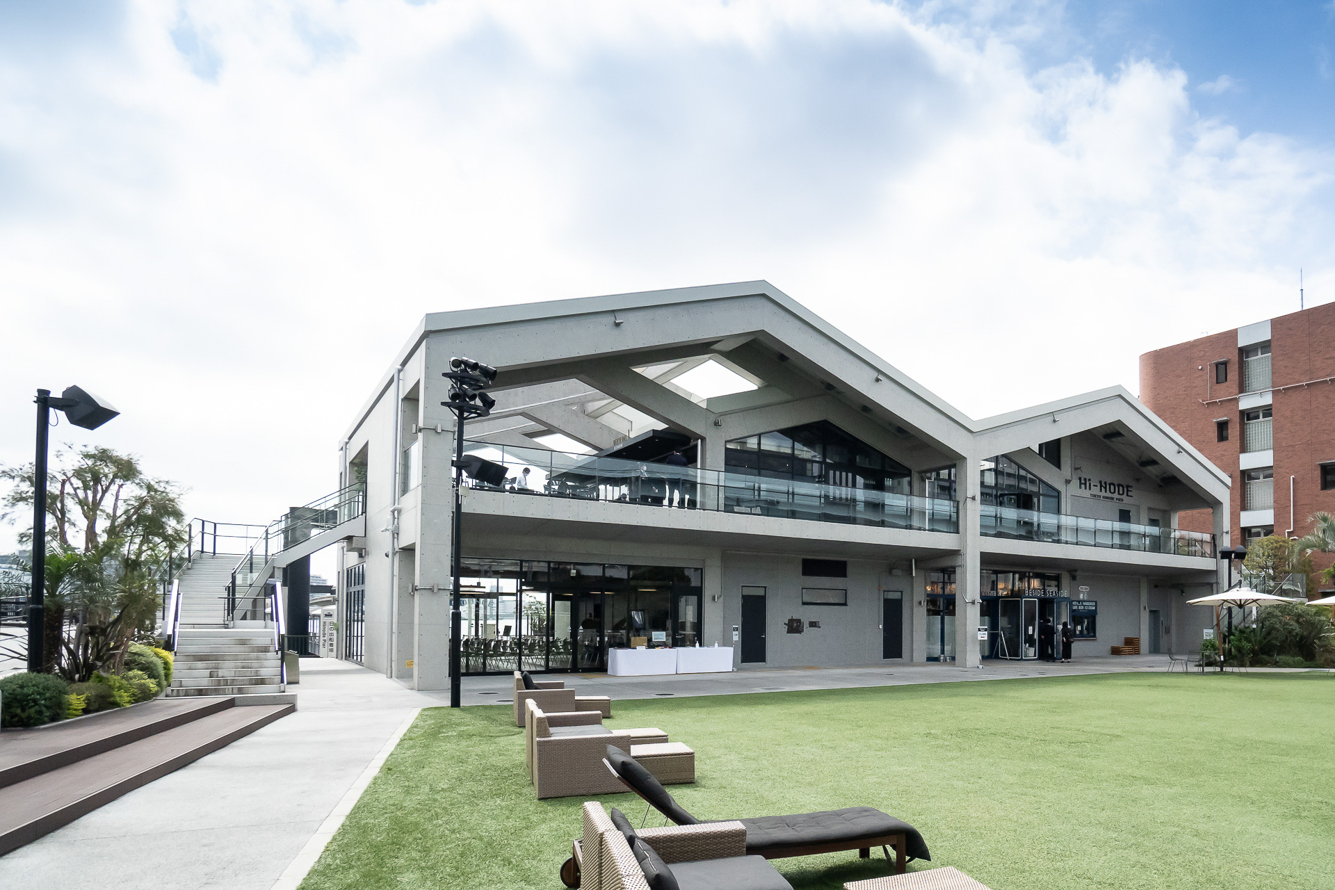 芝浦プロジェクト発表会場となった「Hi-NODE」