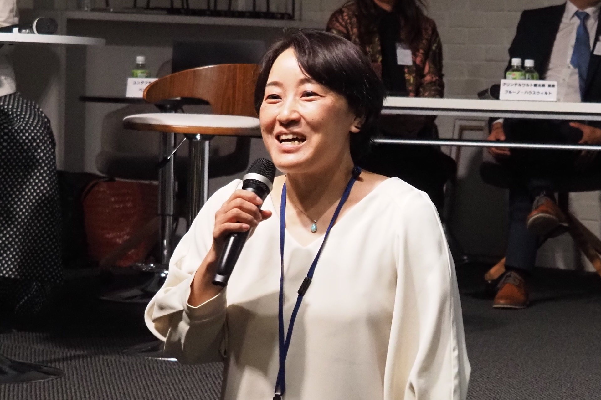 本イベントの会場となった「Small Worlds Tokyo」館長の竹村真紀子氏