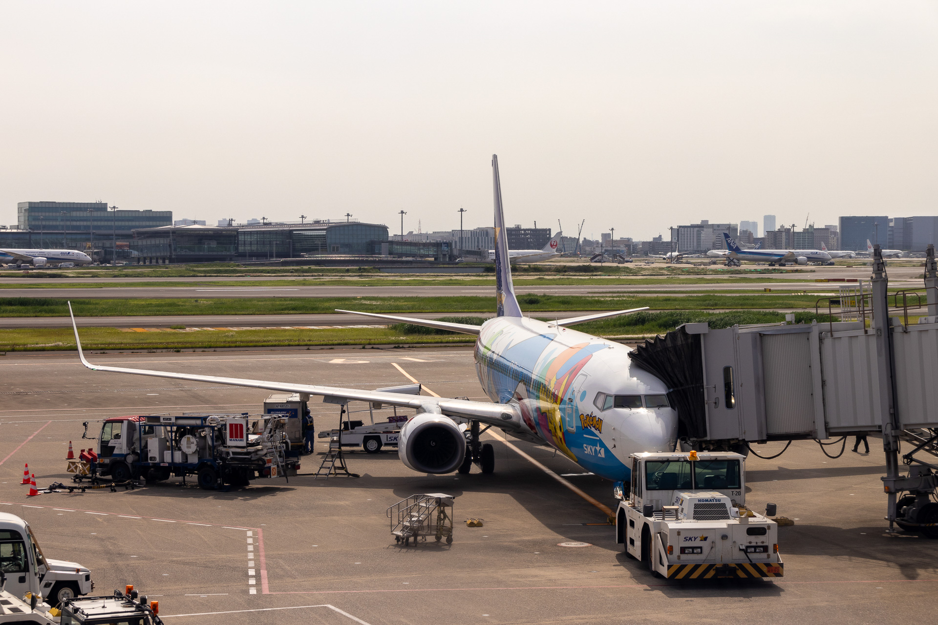 SKY519便として初フライトに望むピカチュウジェット BC2