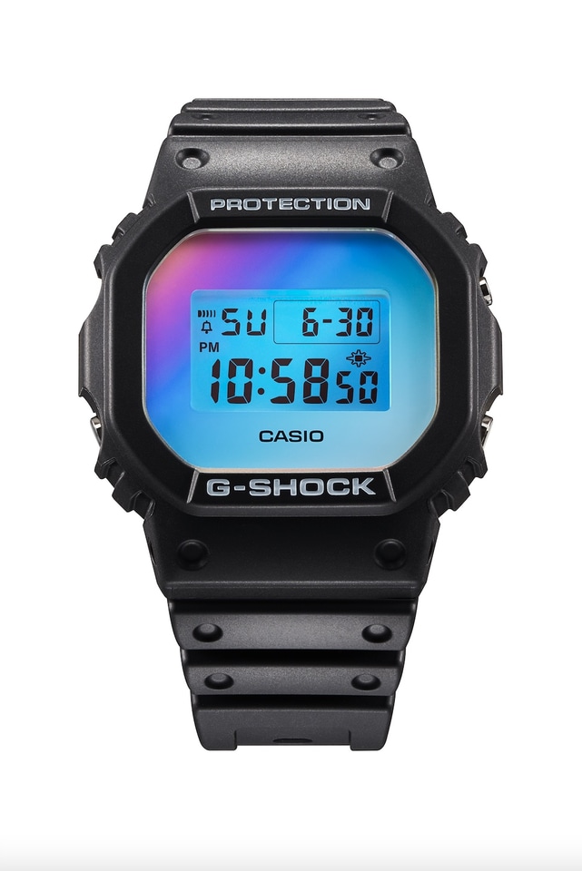G-SHOCK、ガラス板全面にレインボー蒸着を施したIridescent Color全5