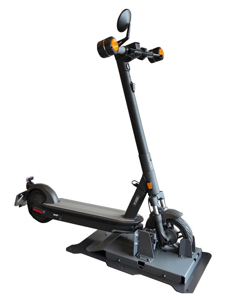 公道走行仕様電動キックスクーター「Max Plus」からワイヤレス充電パッケージモデルを発売した