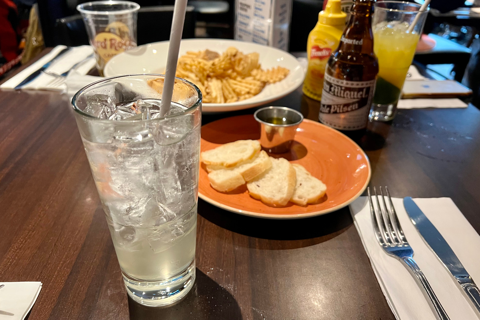 東南アジアでポピュラーな柑橘を使った「カラマンシーフィズ」