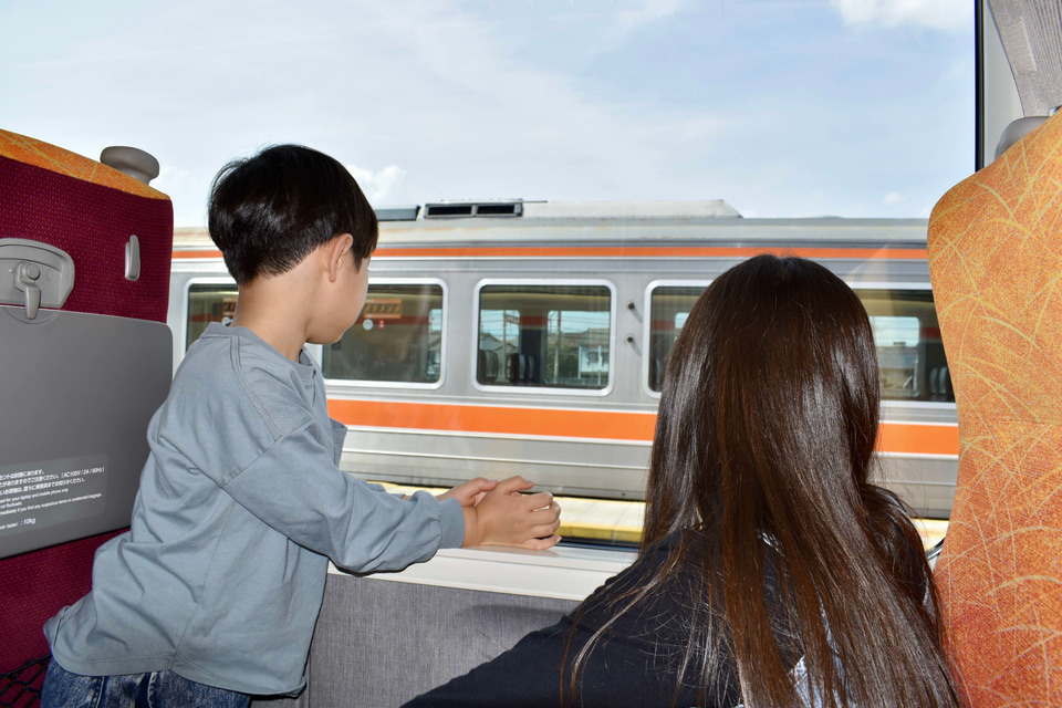 JR東海 HC85系 オリジナルクッション・珪藻土マット 限定セット JR東海 HC85系 オリジナルクッション・珪藻土マット 限定セット