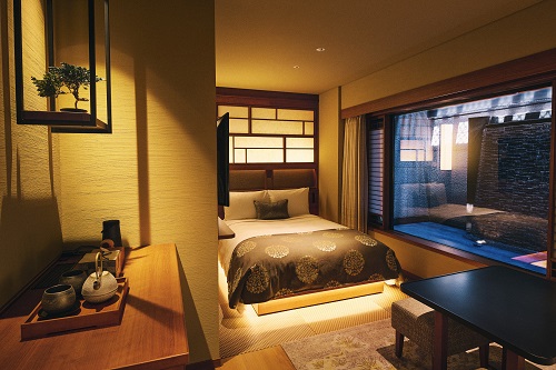 ウォーターフォールを設けた水簾デラックスダブル