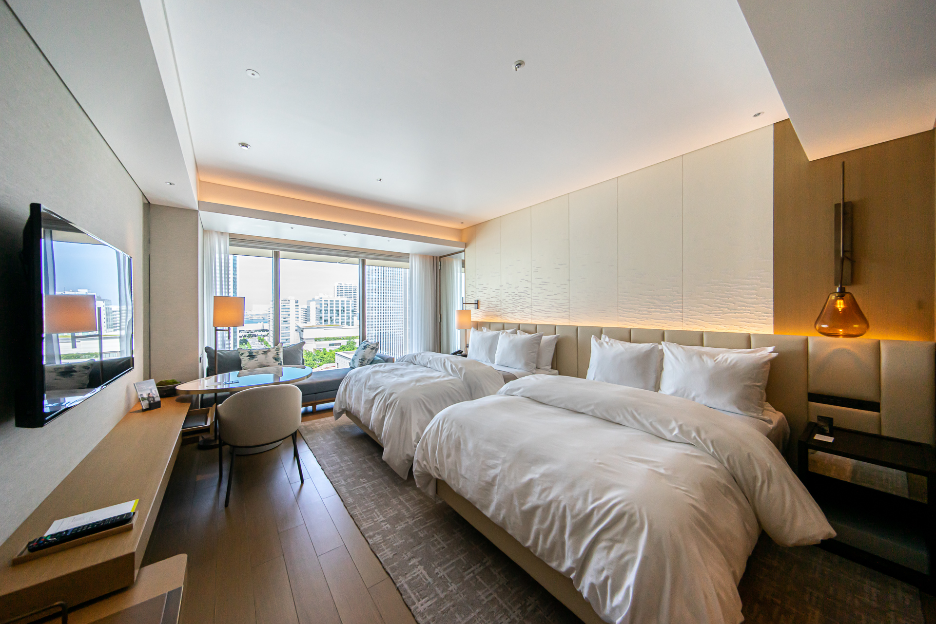 オーソドックスな2ベッドの客室「ベイルーム・ダブル」。ほかに1ベッドの「ベイルーム・キング」もある