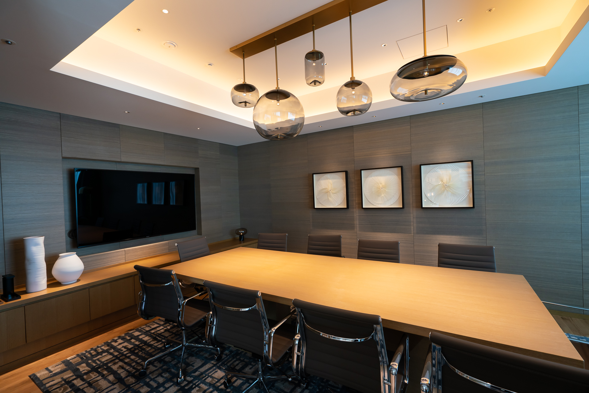 ミーティングルームも備えている