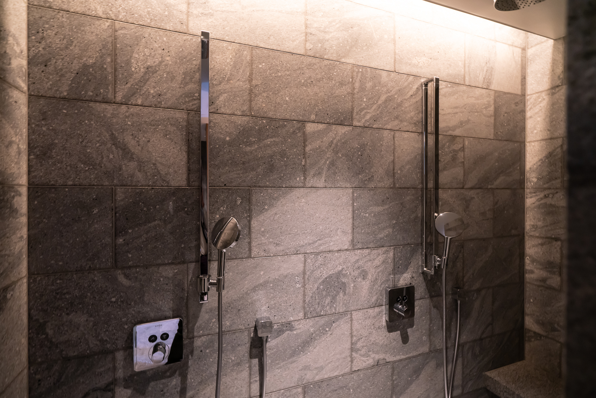 シャワールームもカップル向けに作られている