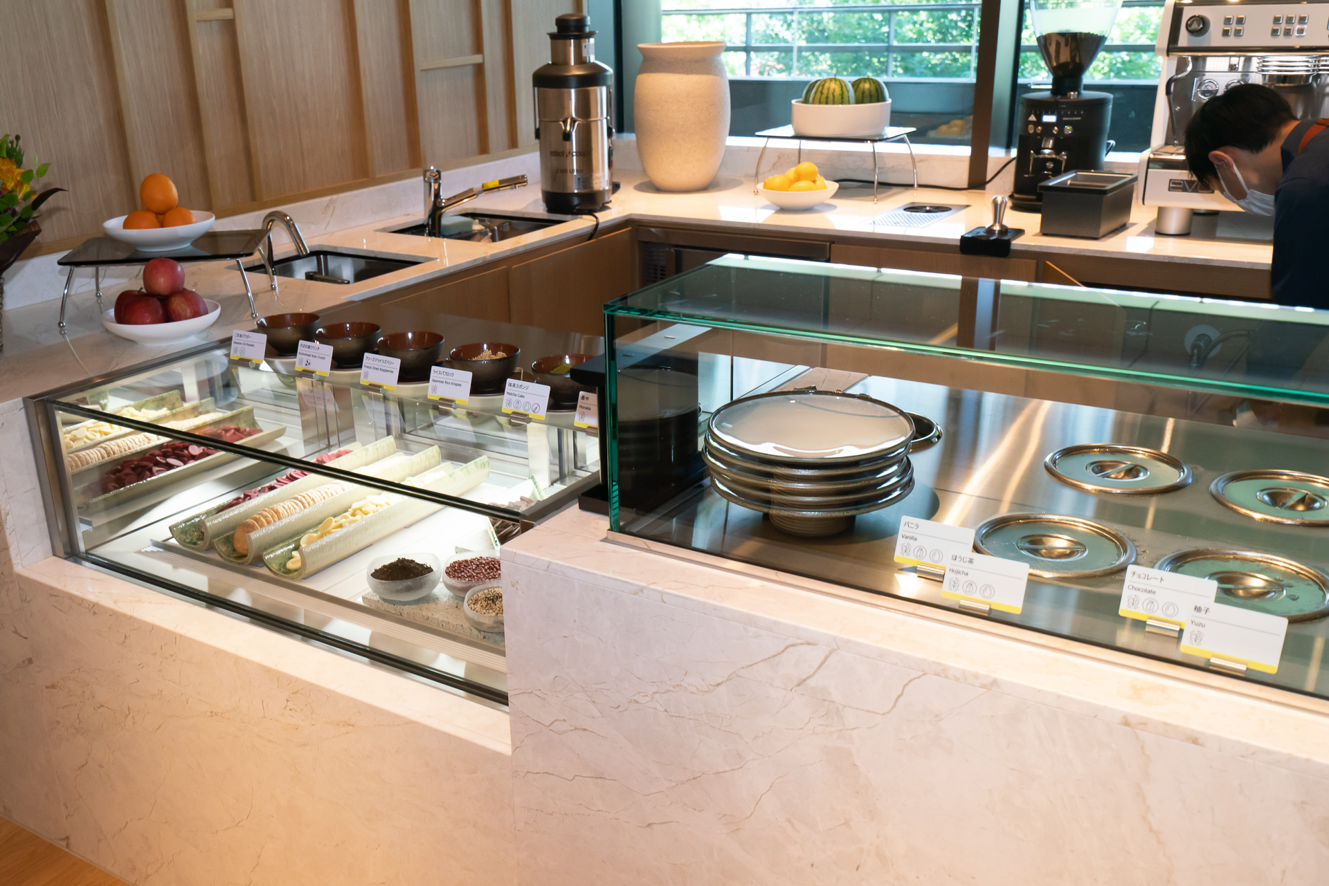 珍しいアイスクリームのカウンターがある