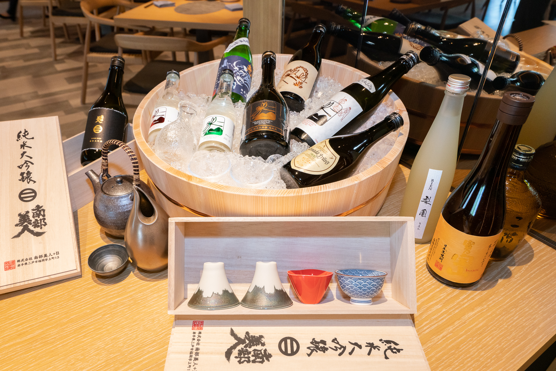 大吟醸酒など日本酒も豊富に揃える