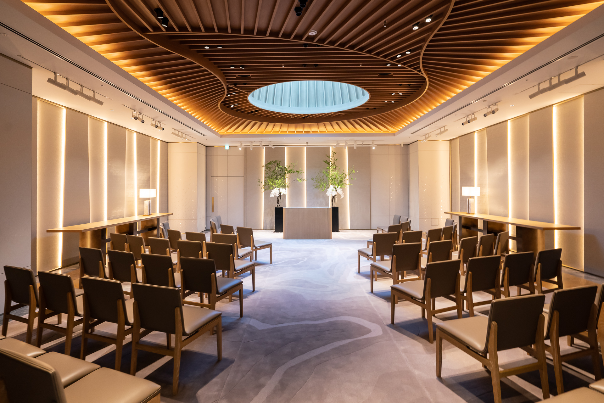 チャペル「樹（たつき）」。教会式や宗教色がない人前式にも対応