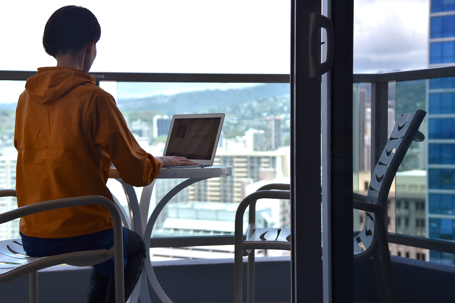 隔離中はすぐに洗って乾くスポーツウェアとワークマンアイテムを活用