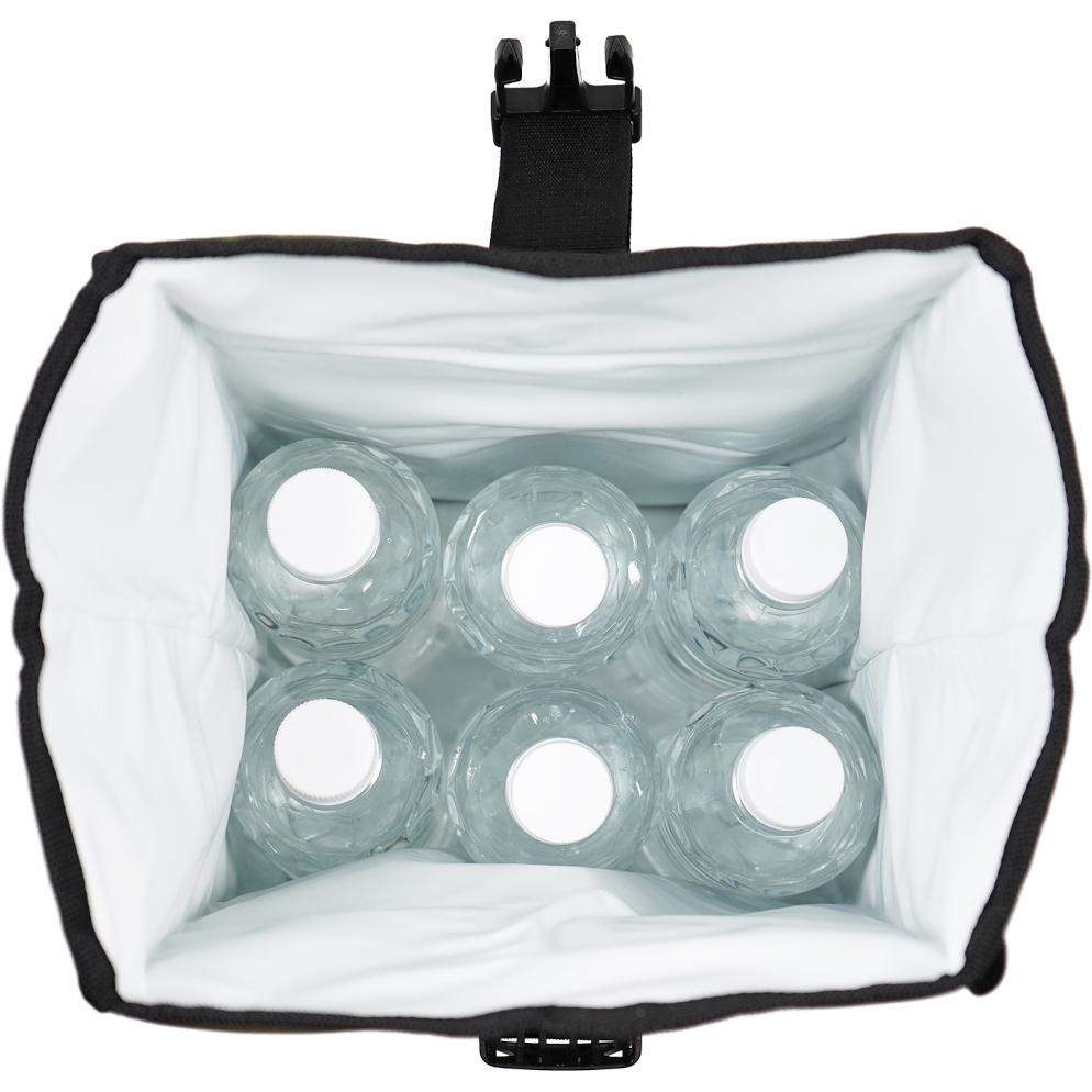 500mlのペットボトルが縦に6本入る