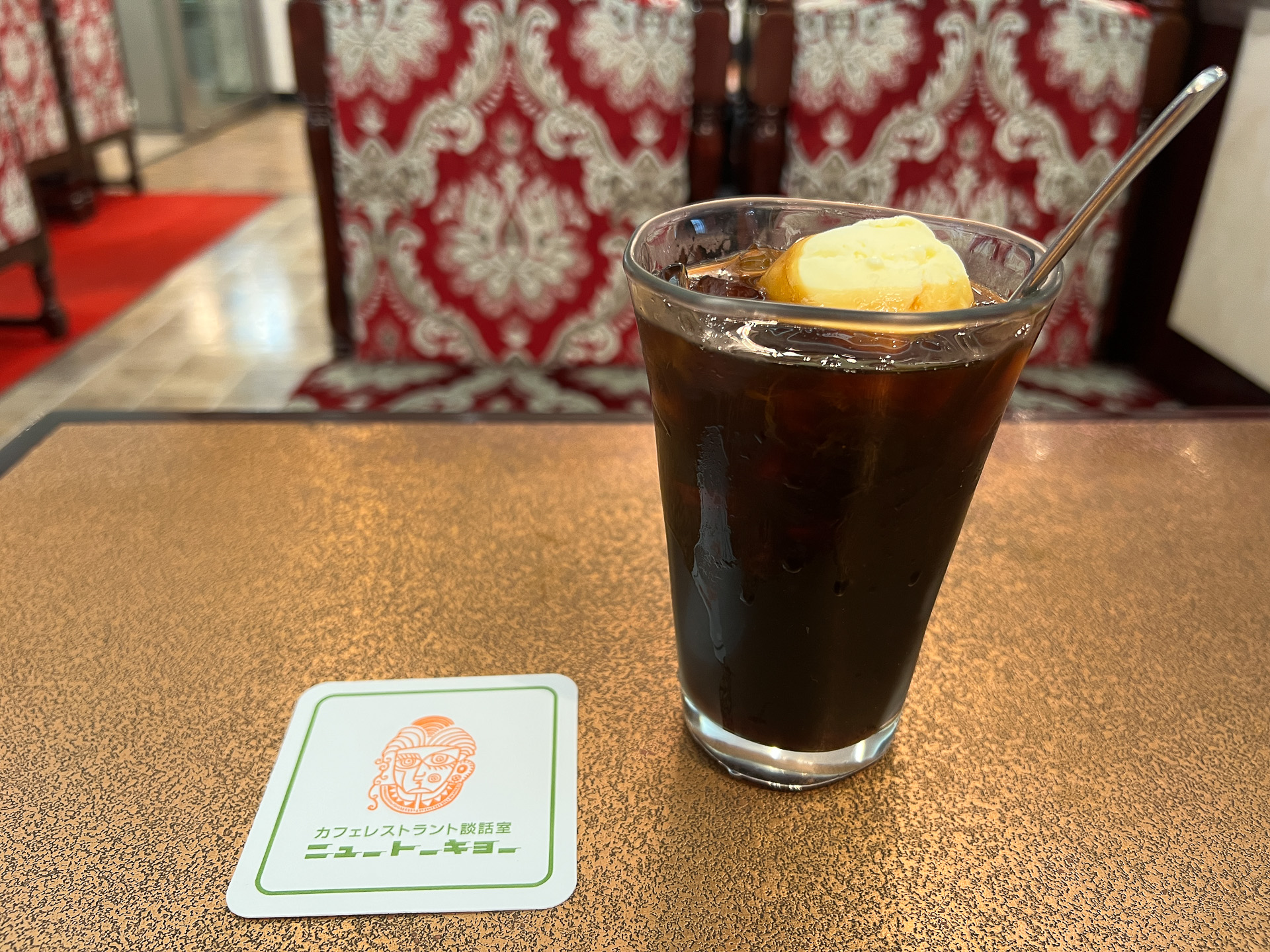 コーヒーフロート、コースターもかわいい