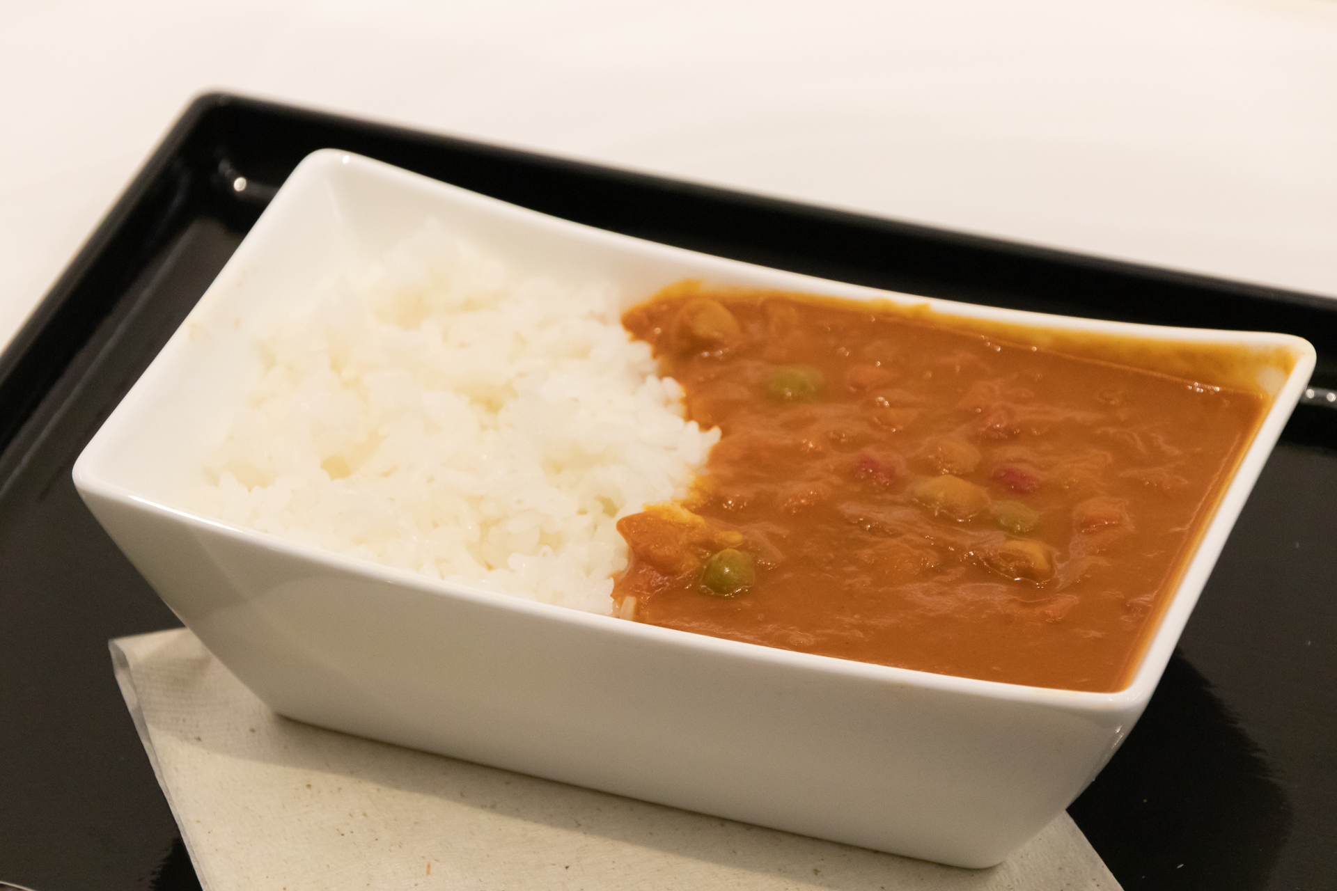 豆と野菜のトマト煮込みカレー