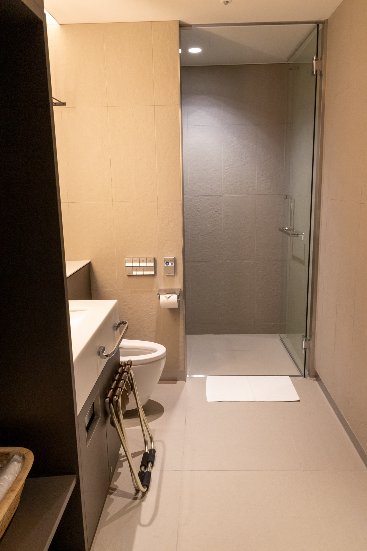 ニーズの高いシャワールームも用意されている