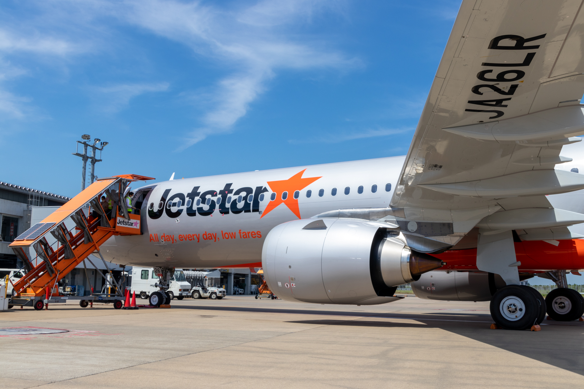 初の商用フライトを終えたA321LR