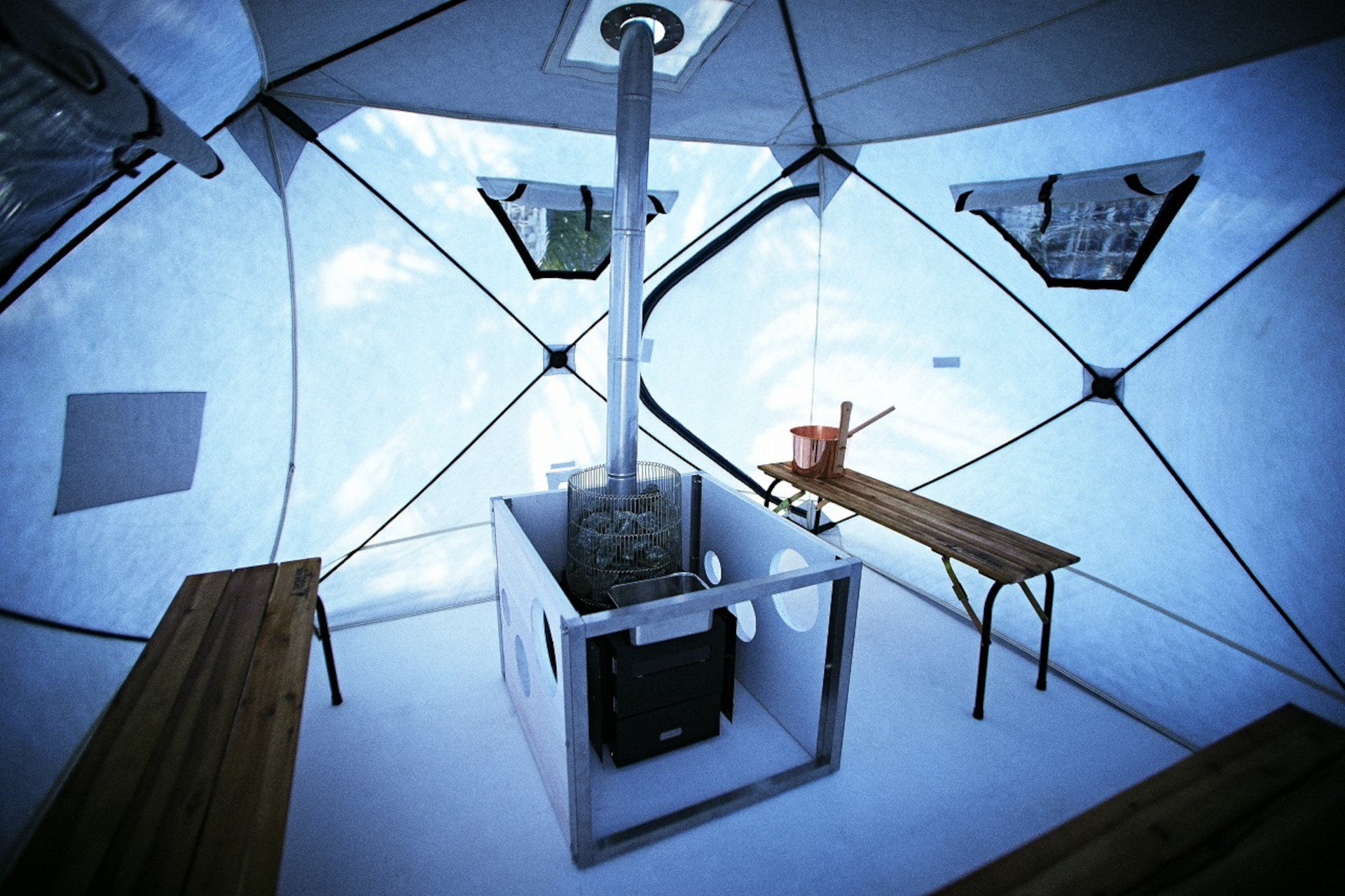 無煙テントサウナ内観