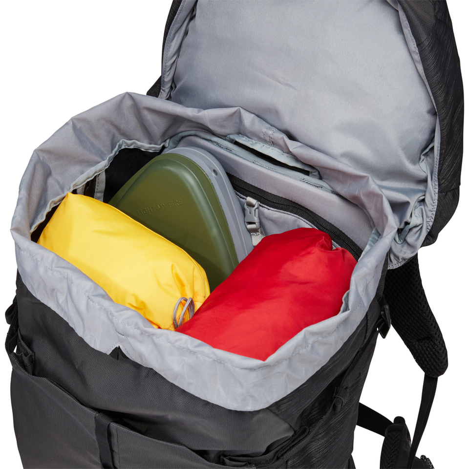 ゼット、背面通気と軽量性で快適な登山を実現するザック「Thule Topio