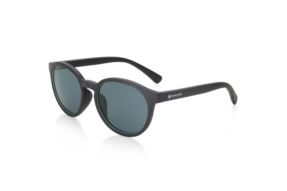 JINS×Snow Peakコラボサングラスを再販。クリアやピンクなど新色