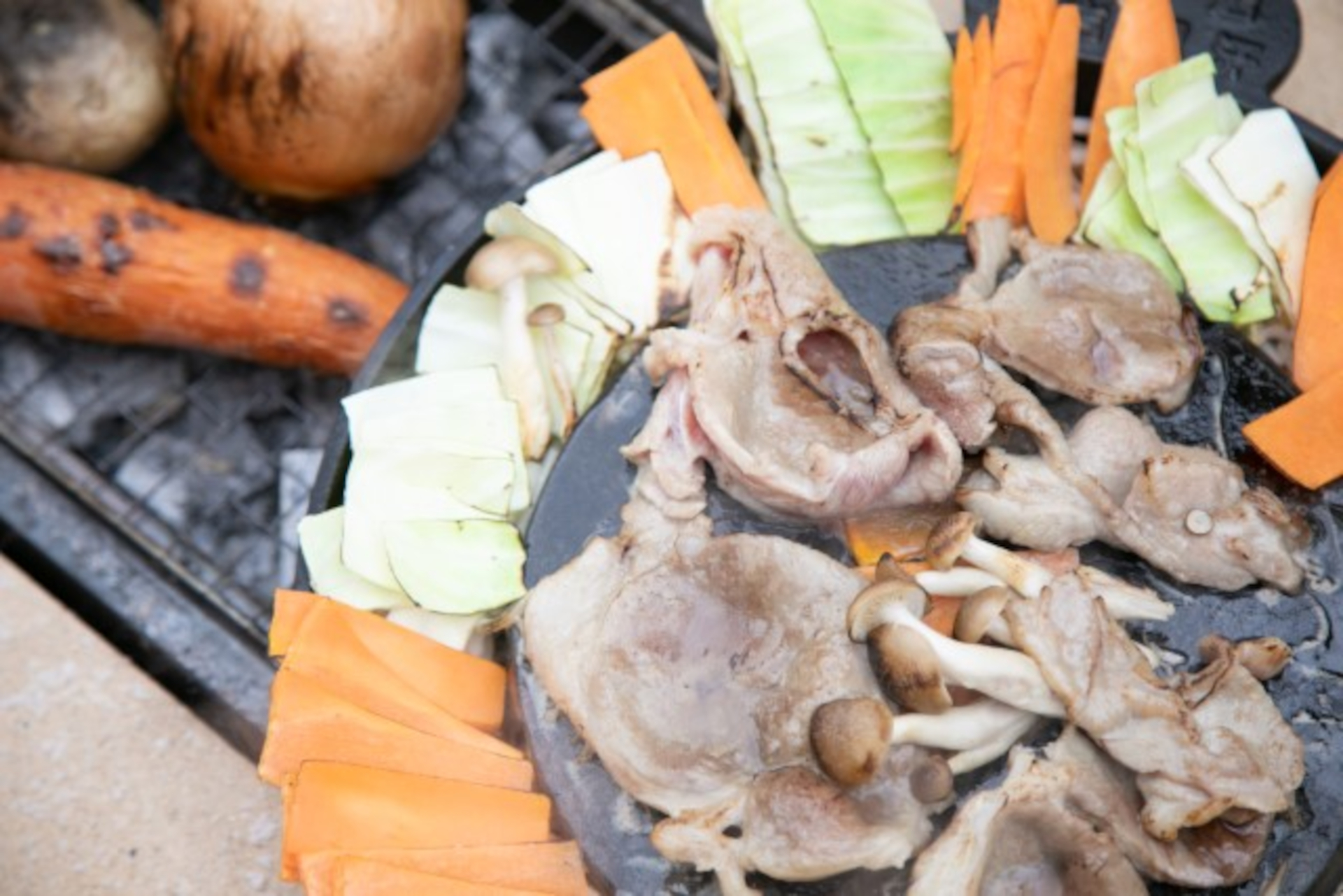 こだわり料理の数々は「自分の子どもや孫たちに安心して食べさせられる」を基準に地元の新鮮食材を厳選