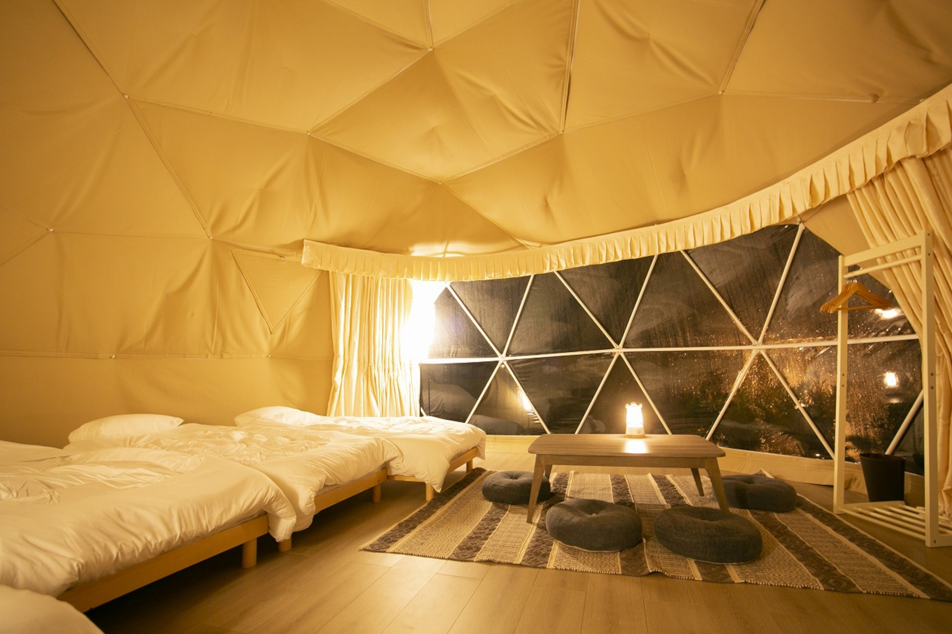 オールシーズンに対応したドームテント