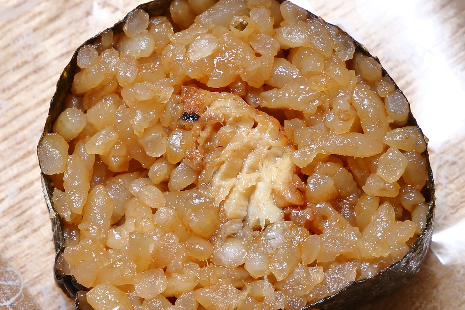 鰻は中央部にしっかりと入っています