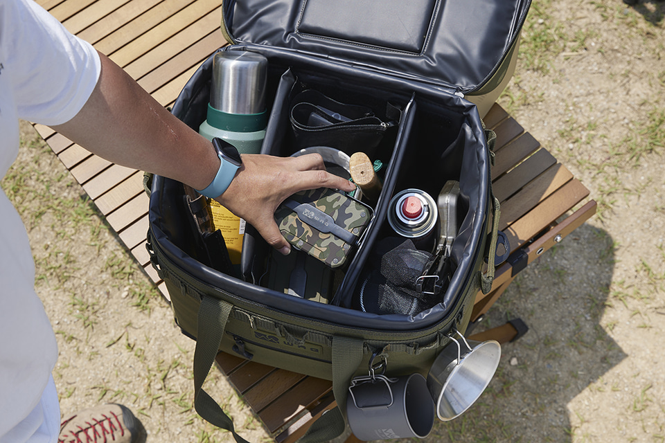 カープピクニックストレージ！限定完売品！ 広島東洋カープ ピクニック ストレージ 復刻 限定 クーラーボックス 赤