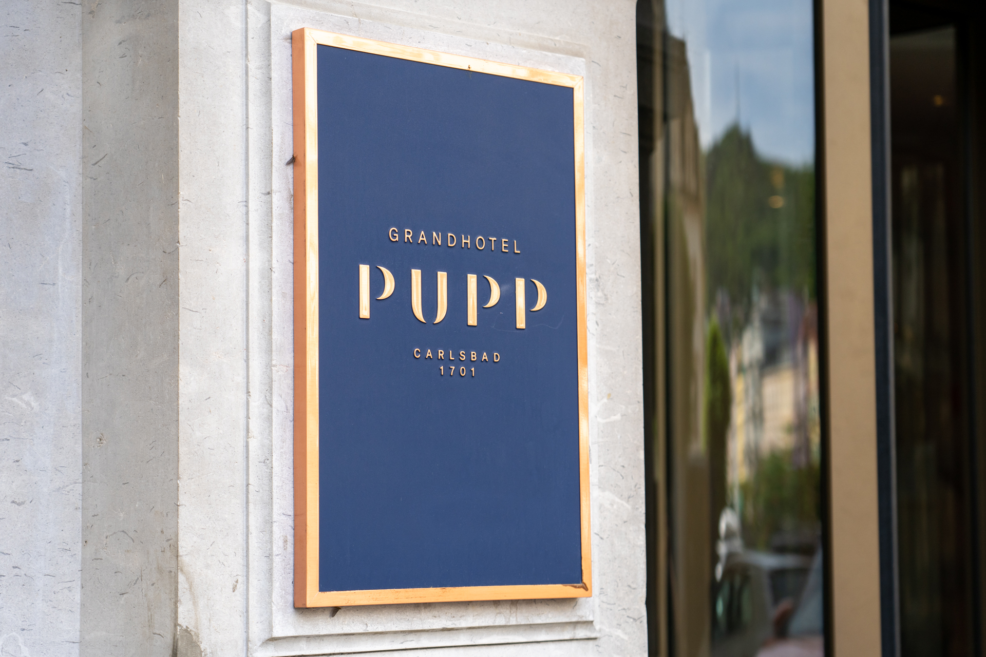 おしゃれな看板。プップ、プップと連続ですみません