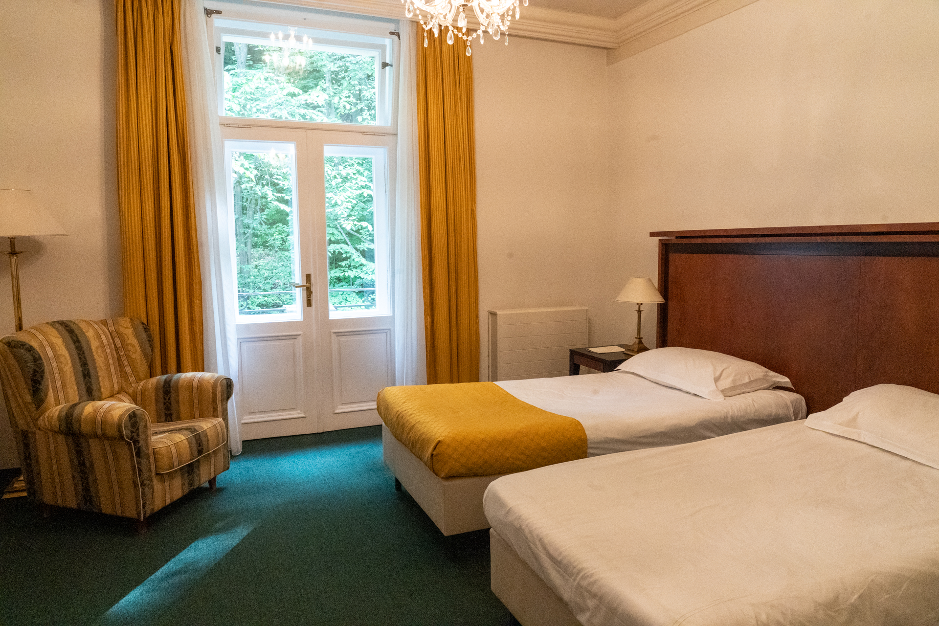 私が泊まったお部屋はボンド側ではなく、パークサイドのフォレストビュー。ツインルームで広さは23m<span class="em sup">2</span>