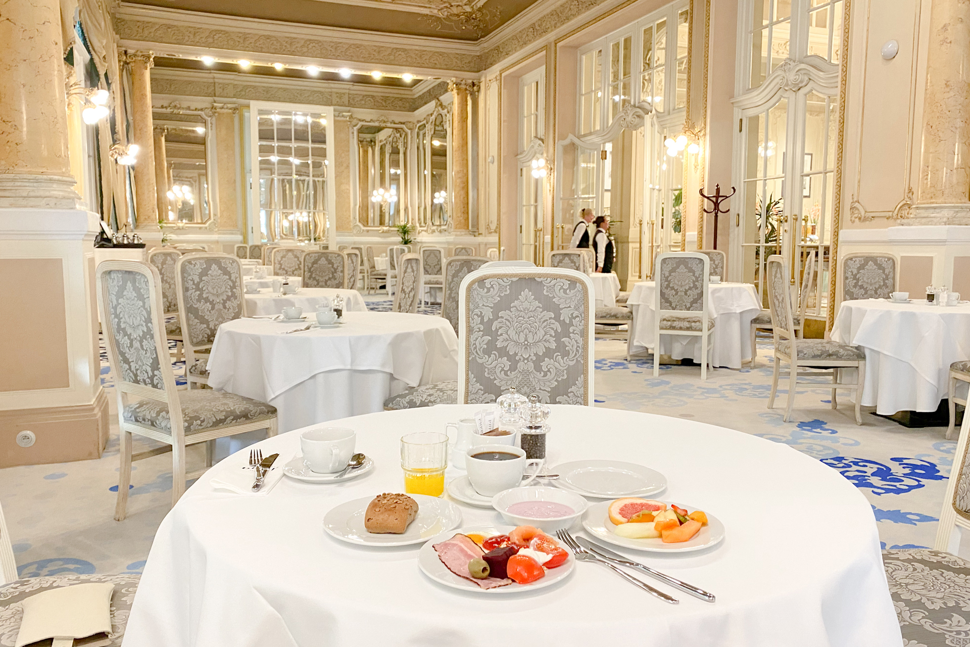 2日目の朝食はリバーサイド側の会場へ