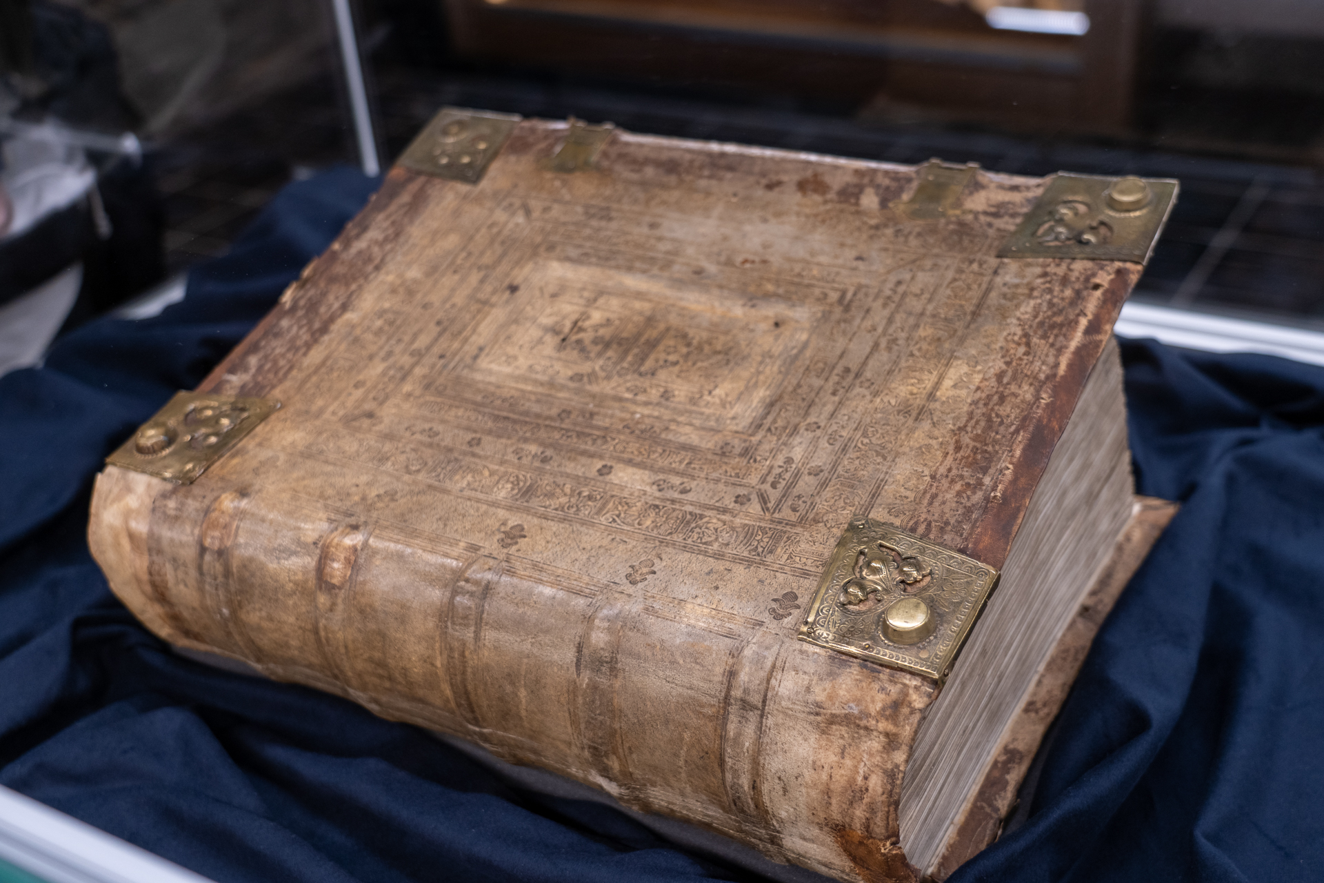 図書館の1番の宝はプトレマイオスの「コスモグラフィア」（地球画）とのこと。15世紀に活版印刷術を用いて印刷されたインキュナブラです