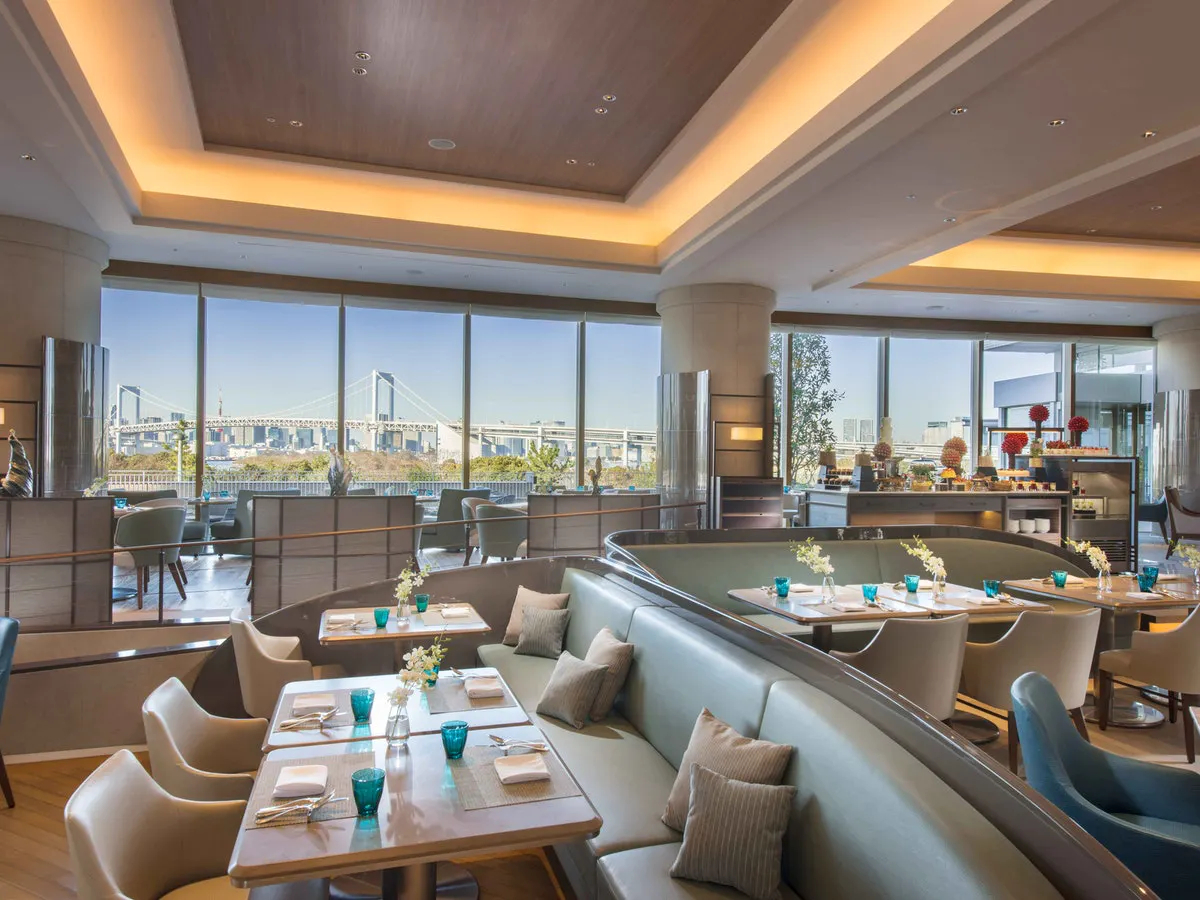 シースケープ テラス・ダイニング