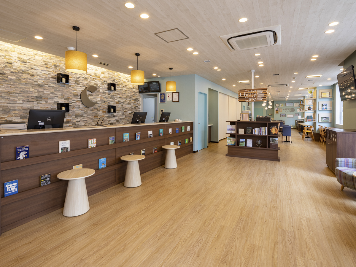 「コンフォートホテル新潟駅前」のComfort Library Cafe