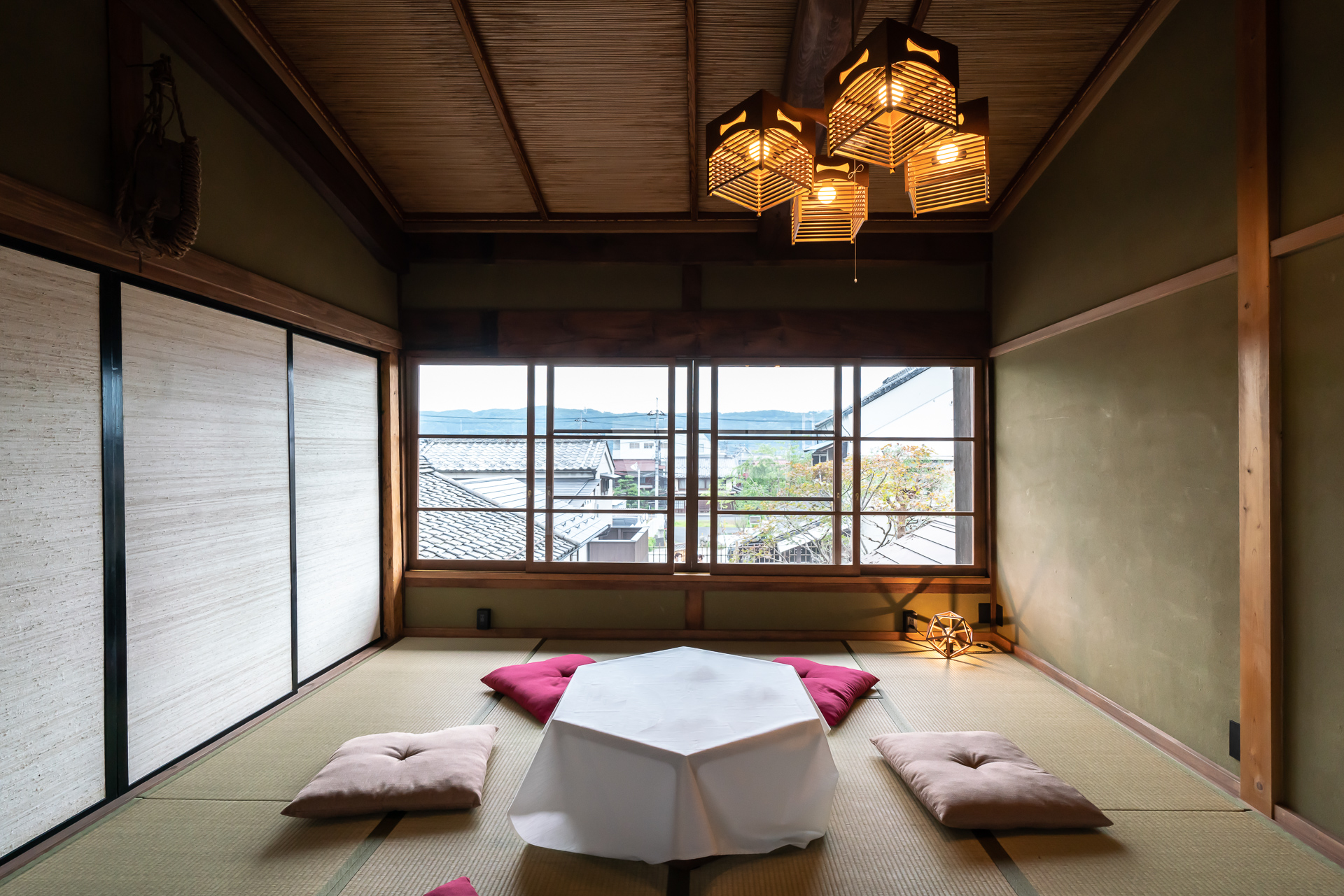 主屋2階、MARUJU 201号室のリビング