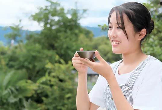 火にかけたり、コップにしたり、食材を取り分けたり