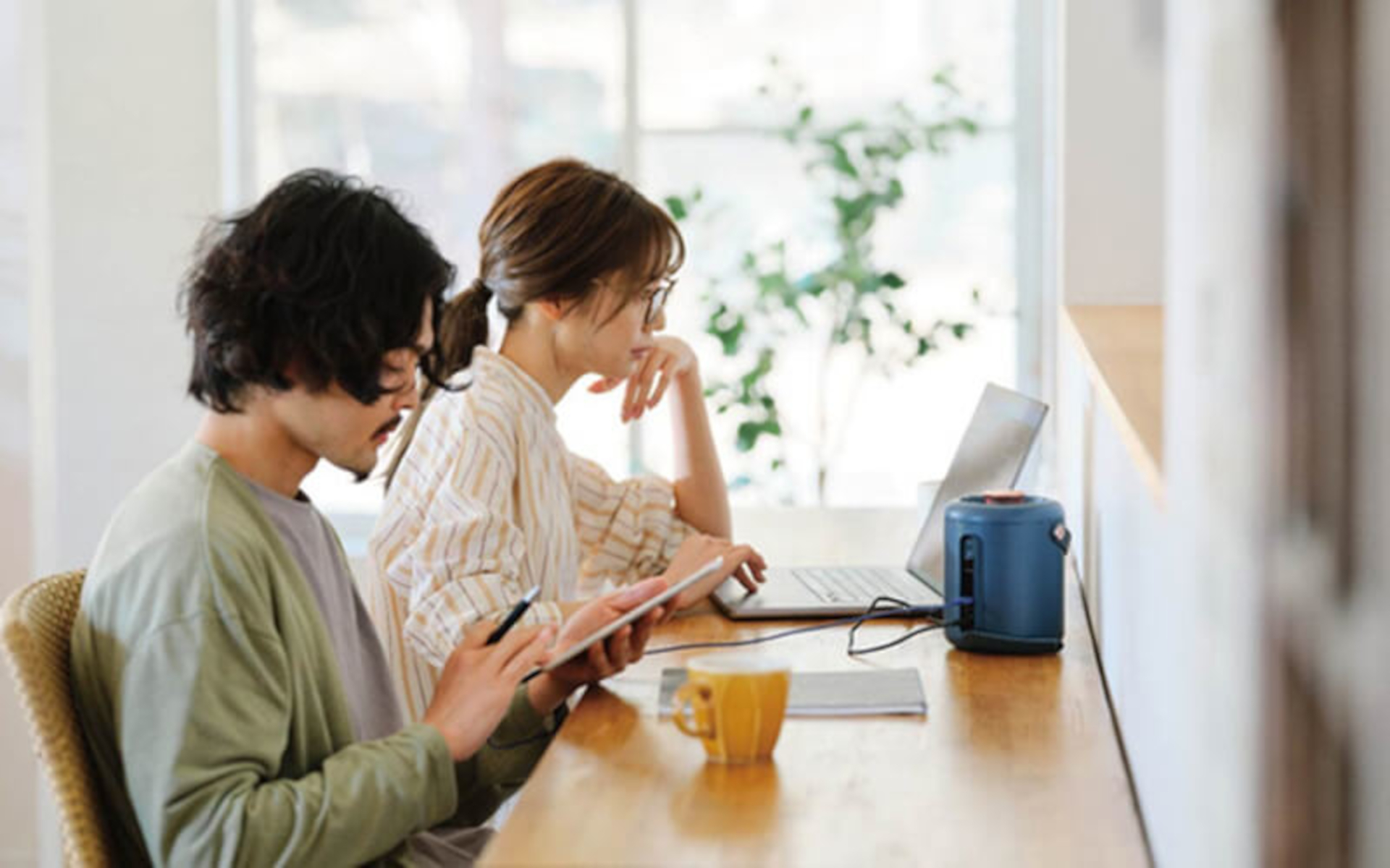 ランタン収納時は高さ約16cm、重さ約1.7kg