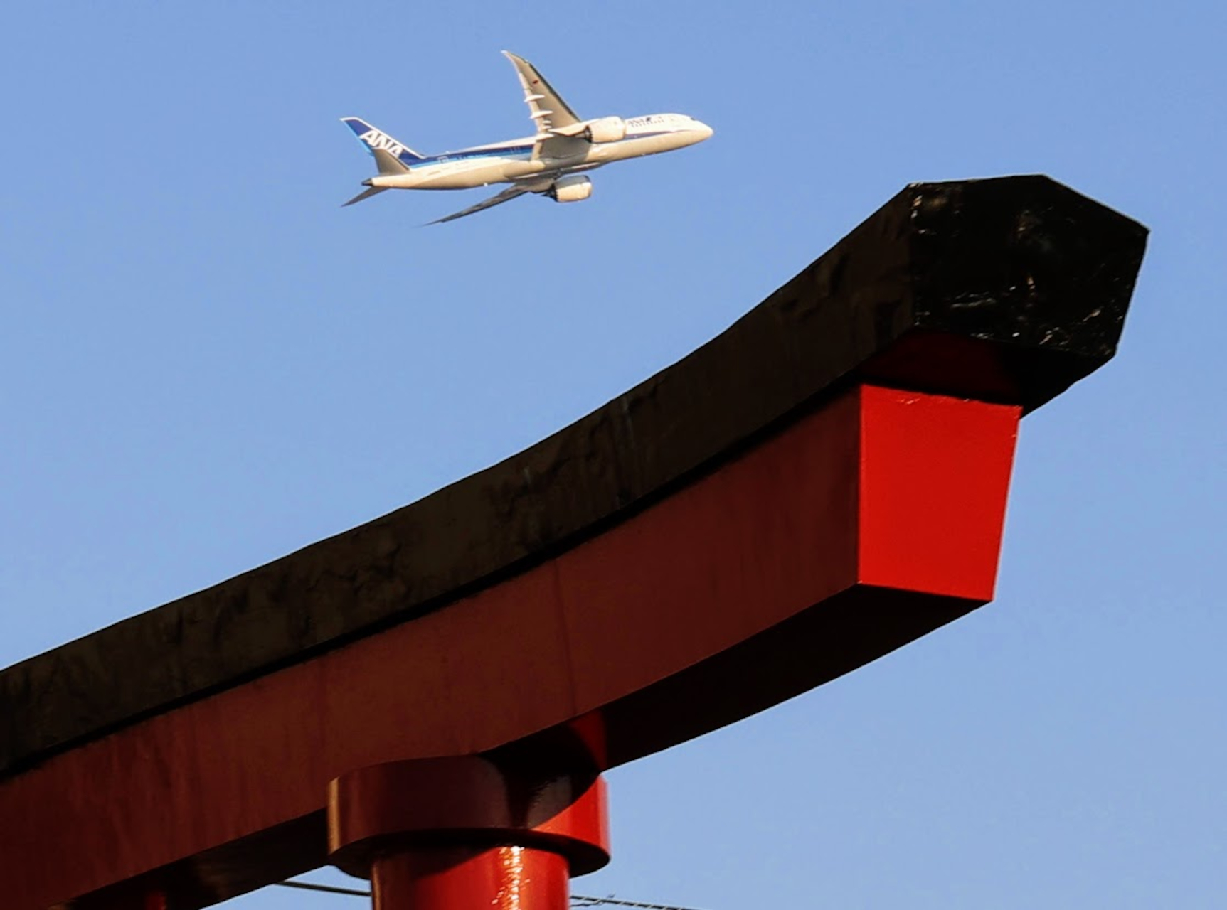 航空業界と縁の深い穴守稲荷神社。羽田の地と空旅の安全を願う