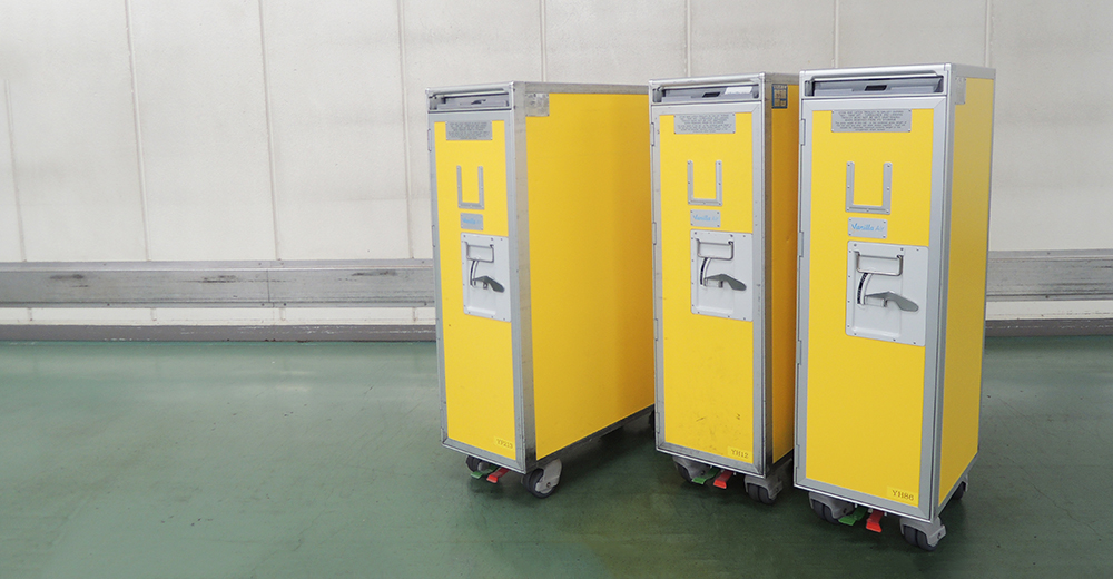 ピーチはバニラエアの機内搭載カート「幻のイエローカート」を販売する